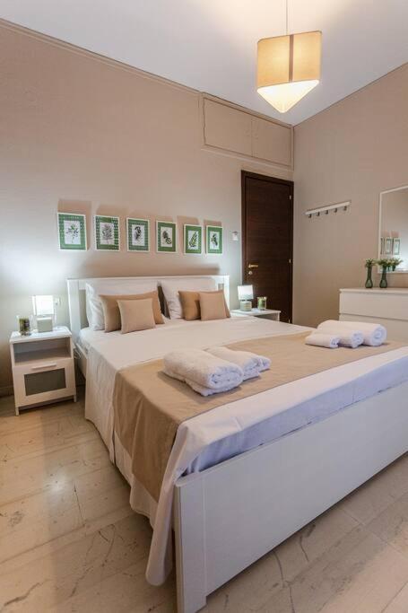 Ferienwohnung Cozy Seaside Penthouse With Sea & Mountain View. Volos Exterior foto