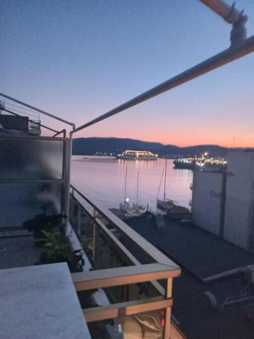 Ferienwohnung Cozy Seaside Penthouse With Sea & Mountain View. Volos Exterior foto